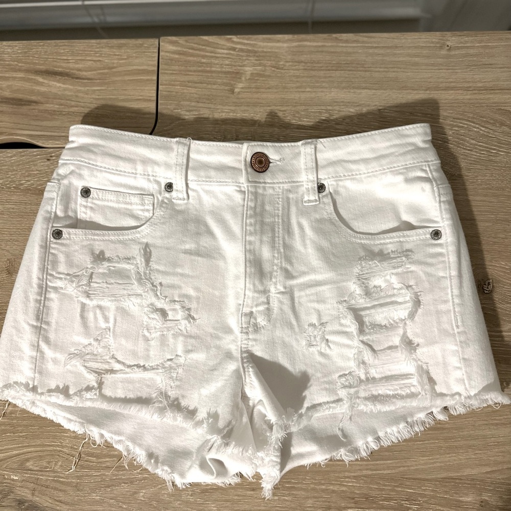 American Eagle Distressed White Denim Shorts size 8